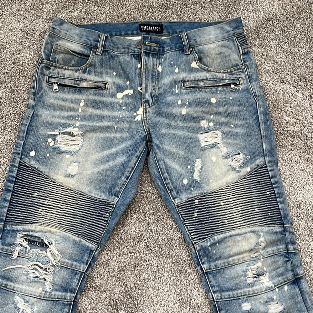 Men Jeans - Picture 2 of 6